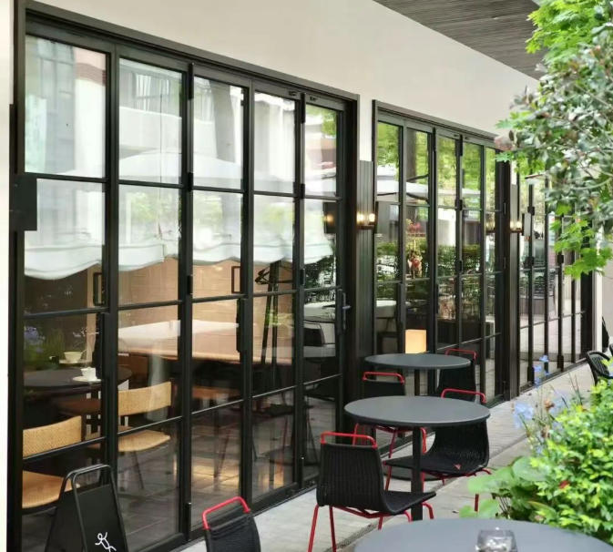 昕升泰 × 遇餐厅实景案例｜以钢窗为框，藏尽上海浪漫